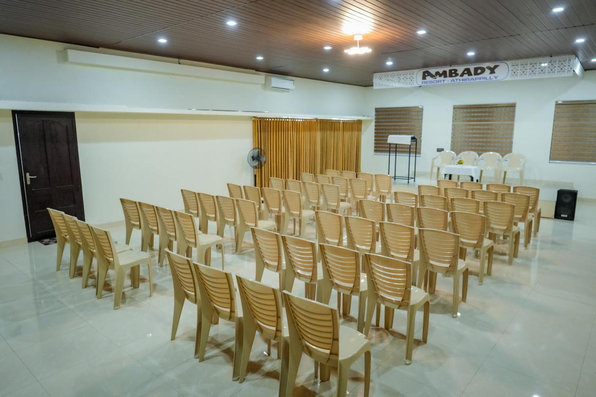 Athirappilly Ambady Resort Екстер'єр фото