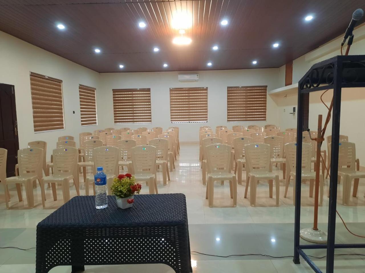 Athirappilly Ambady Resort Екстер'єр фото
