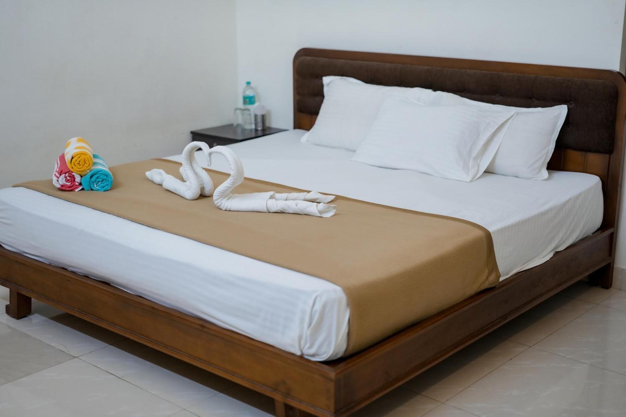 Athirappilly Ambady Resort Екстер'єр фото